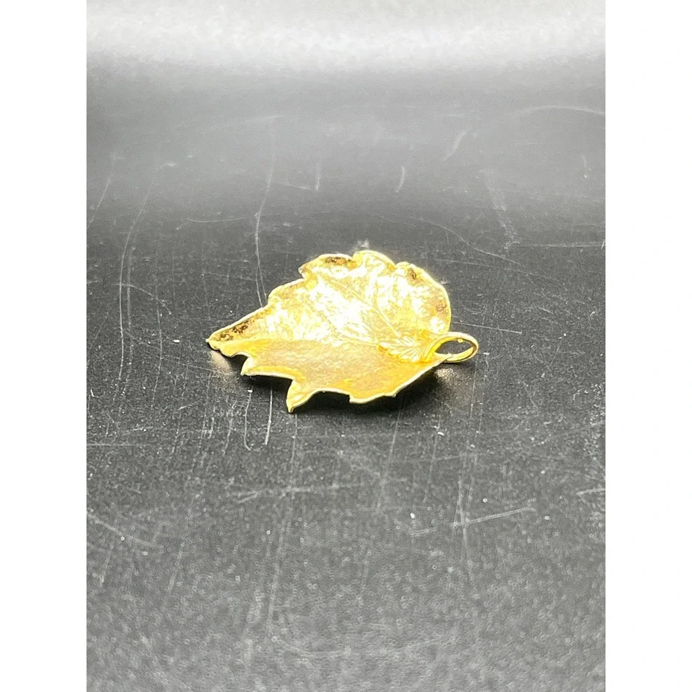 Gold Tone Leaf Pendant Charm Nature Inspired Jewelry Women‎ Accessory Vtg Style